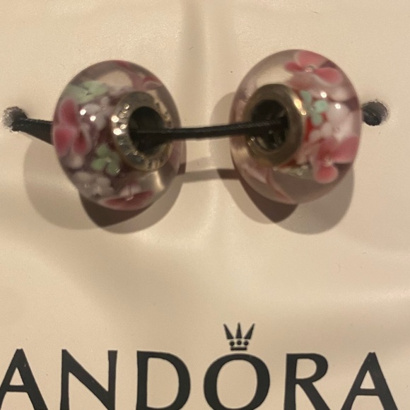 2 Pandora pink floral beads - Picture 2 of 4
